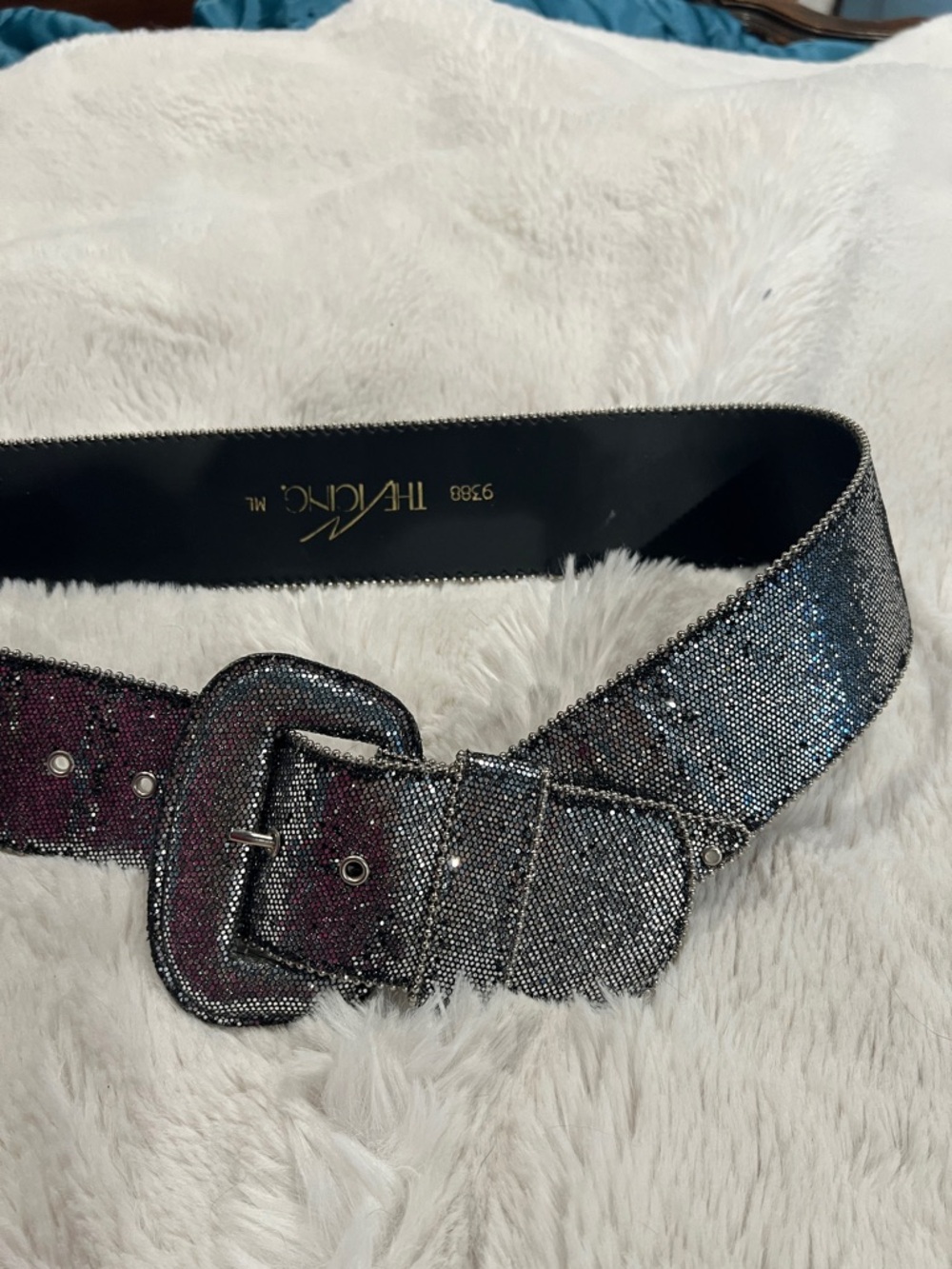 Iridescent Glitter ‘V’ Belt
